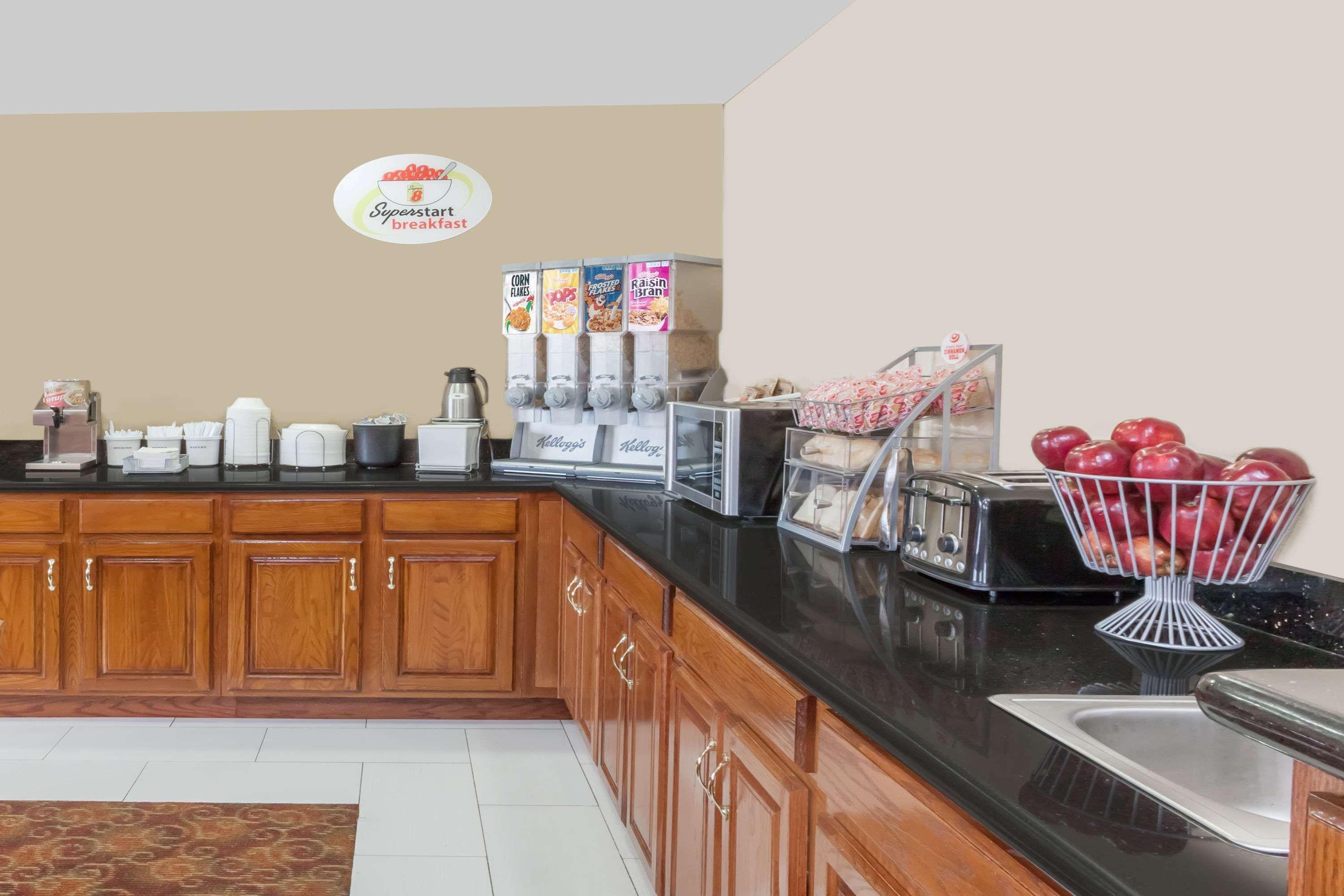 Super 8 South By Wyndham Ξενοδοχείο Μπόουλινγκ Γκριν Εξωτερικό φωτογραφία