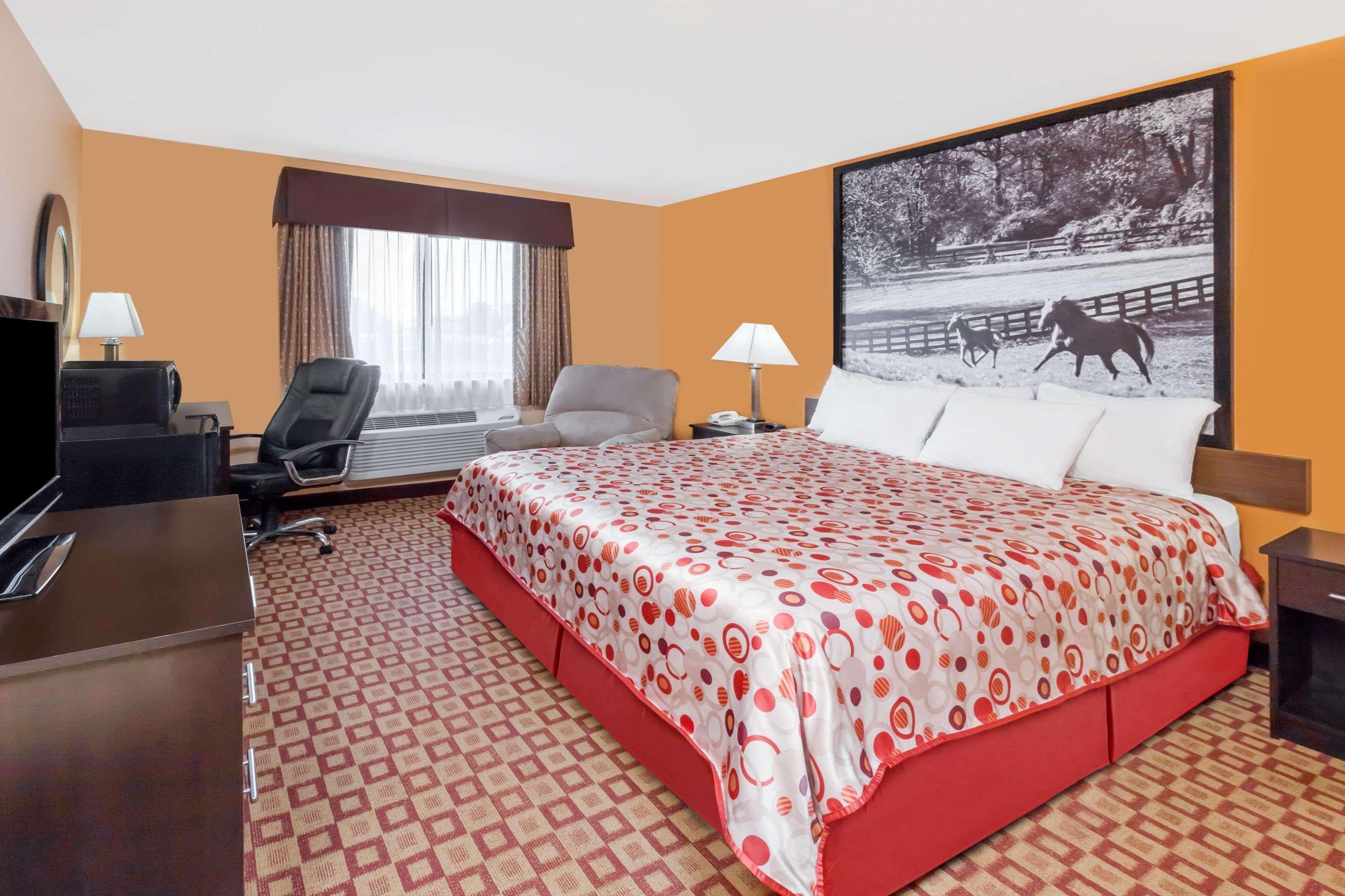 Super 8 South By Wyndham Ξενοδοχείο Μπόουλινγκ Γκριν Εξωτερικό φωτογραφία