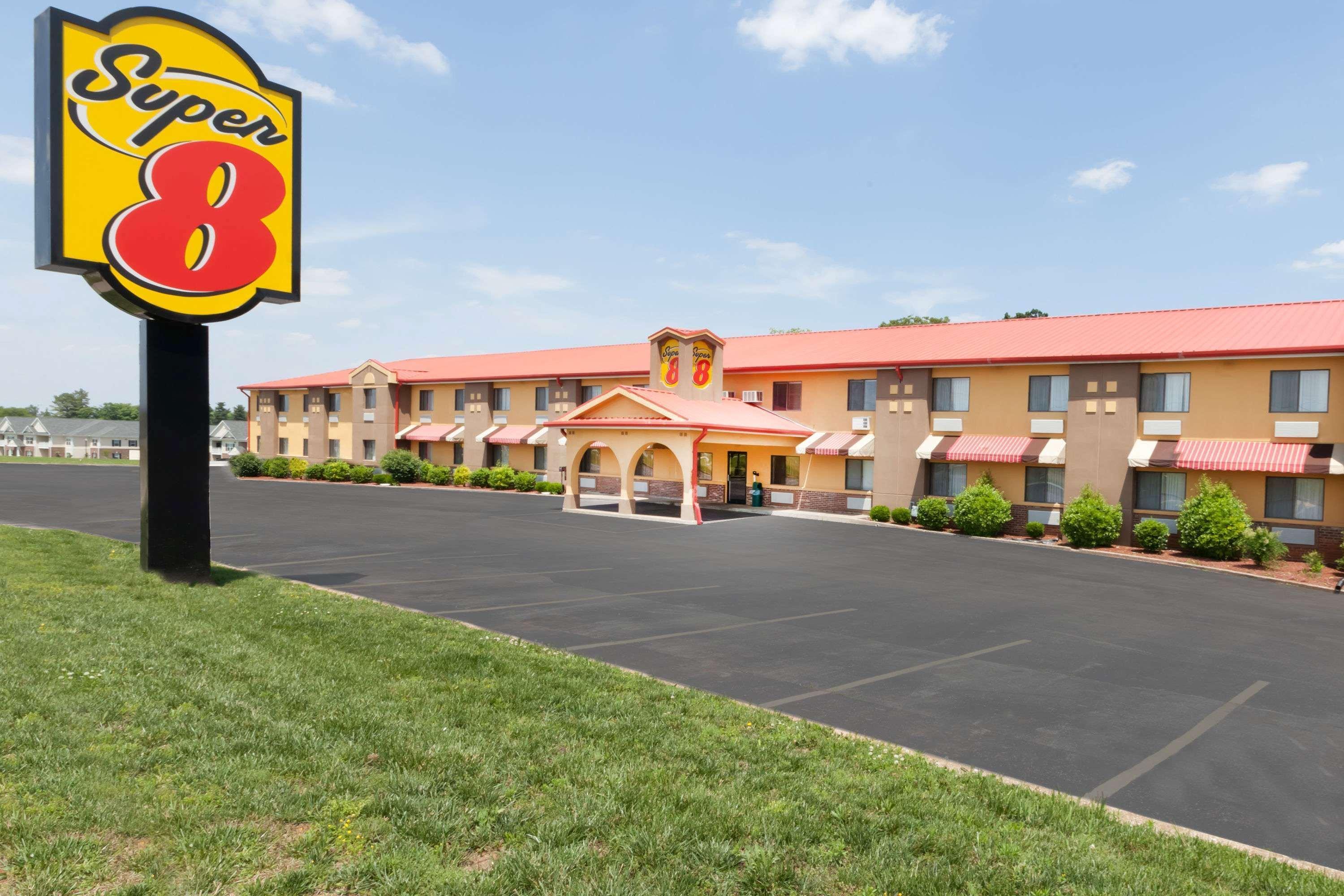 Super 8 South By Wyndham Ξενοδοχείο Μπόουλινγκ Γκριν Εξωτερικό φωτογραφία